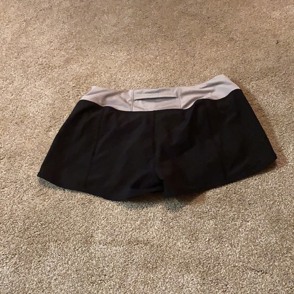 Workout shorts size small Reebok - Picture 2 of 2